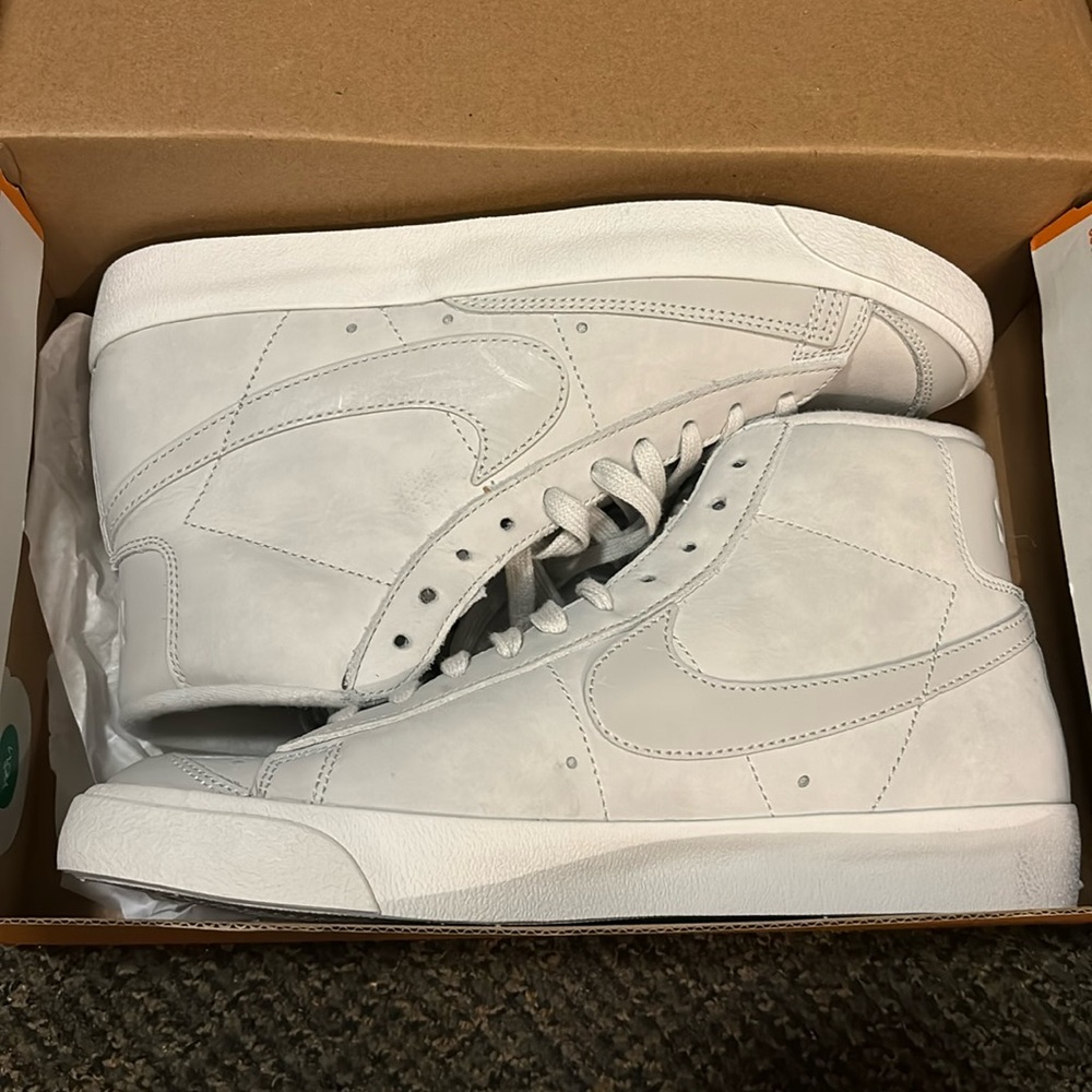 Nike blazer premium